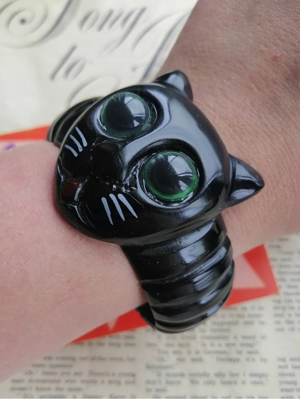 Preowned Black Cat Bangle Bracelet with Green Eyes - Fakelite, Vintage Inspired